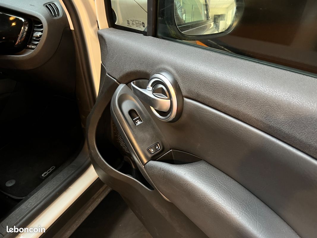 FIAT 500X 1.6 E-TORQ 110 LIVE EDIZIONE 4X2 / ATTELAGE / LIMITEUR - RÉGULATEUR / CLIMATISATIOn (image 28)