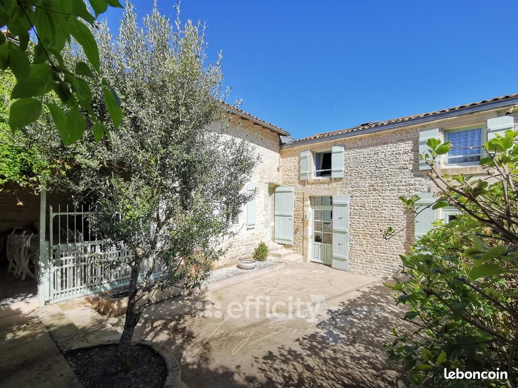 Maison 7 pièces 192 m² · à Sciecq · 192 m² · 295 000 €