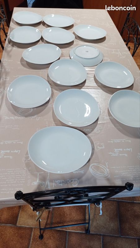 Lot 6 assiettes à steack porcelaine blanche (image 4)