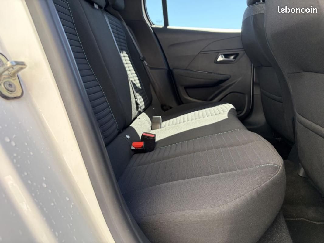 Peugeot 208 1.5 BlueHDi 100ch Style (image 10)