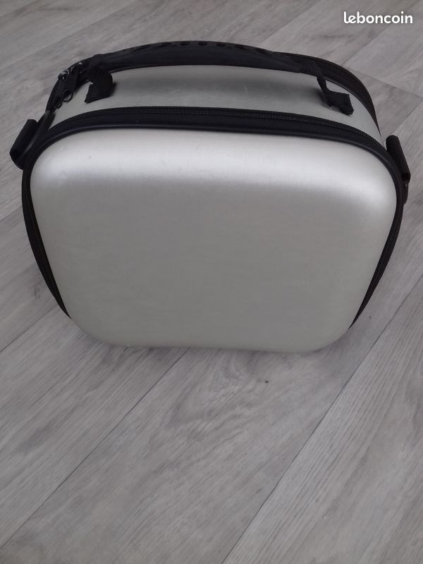 Trousse rigide de voyage (image 4)