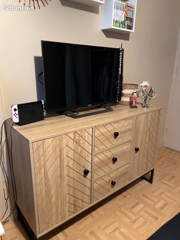 Console (image 2)