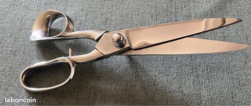 Paire de ciseaux professionnels TAILLEURS 25cm neufs (image 1)
