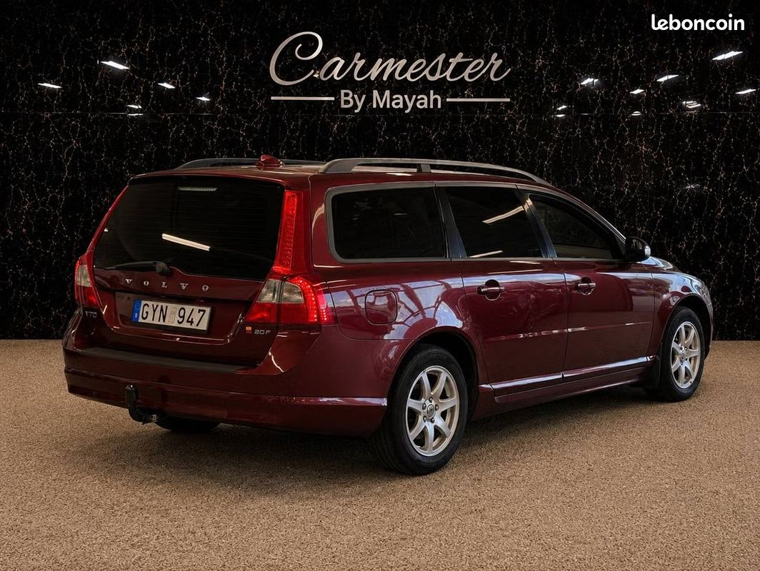 Volvo V70 2.0F 145CH Flexifuel Momentum - Suivi Complet - Xénon - Régulateur - Attelage - 290000KM (image 5)