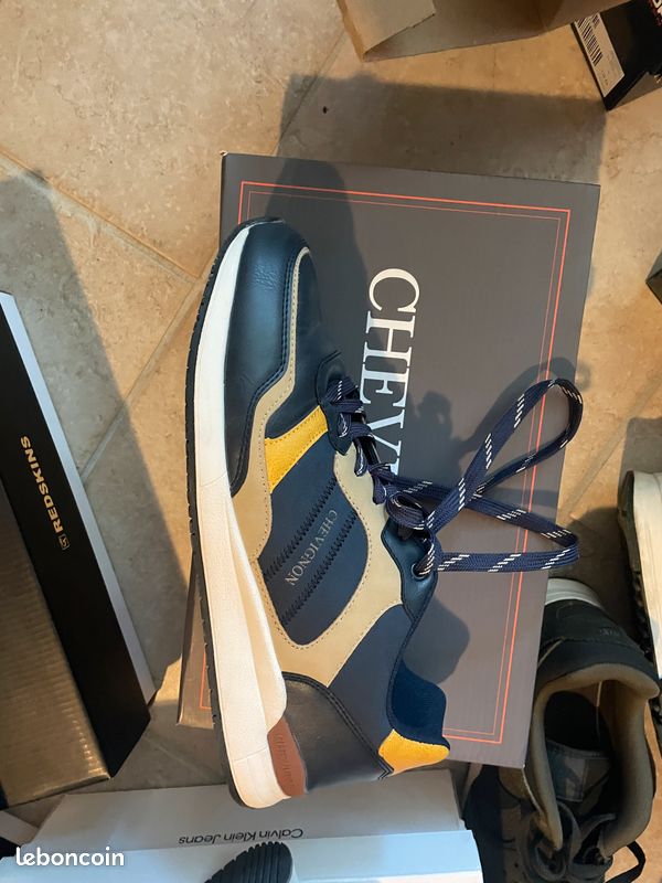 Lot chaussures 43 44 homme Boss Redskuns Nike… (image 13)