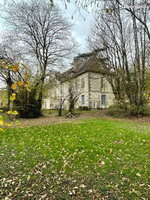 Maison 6 pièces 300 m² · à Bellevesvre · 300 m² · 350 000 €