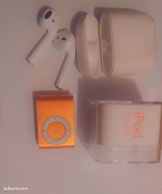 Air pods 2 /ipod shuffle 2 (image 1)