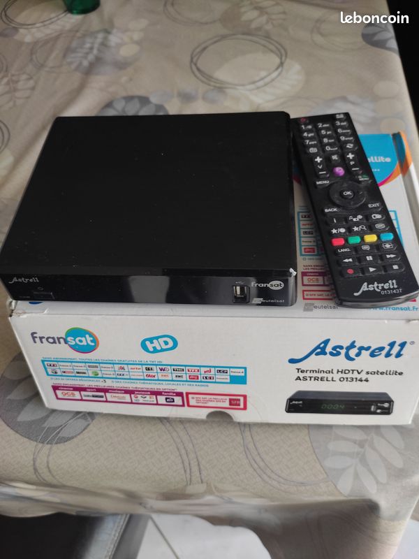 Terminal FRANSAT HD ASTRELL 013144 – Décodeur Satellite HDTV, Enregistrement USB, TimeShift, Sans Abonnement, Chaînes TNT + Régionales