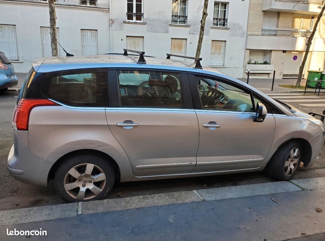 Peugeot 5008 7 places (image 1)