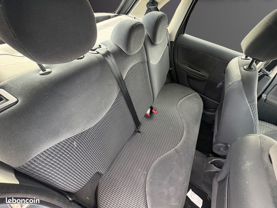CITROEN C3 C3 1.4 HDi Pack Clim (image 14)