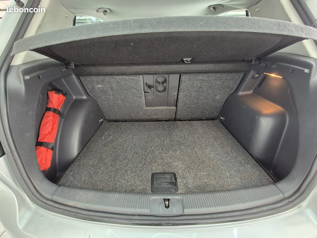 Volkswagen GOLF V Plus 1.9 TDi 105 cv (image 10)