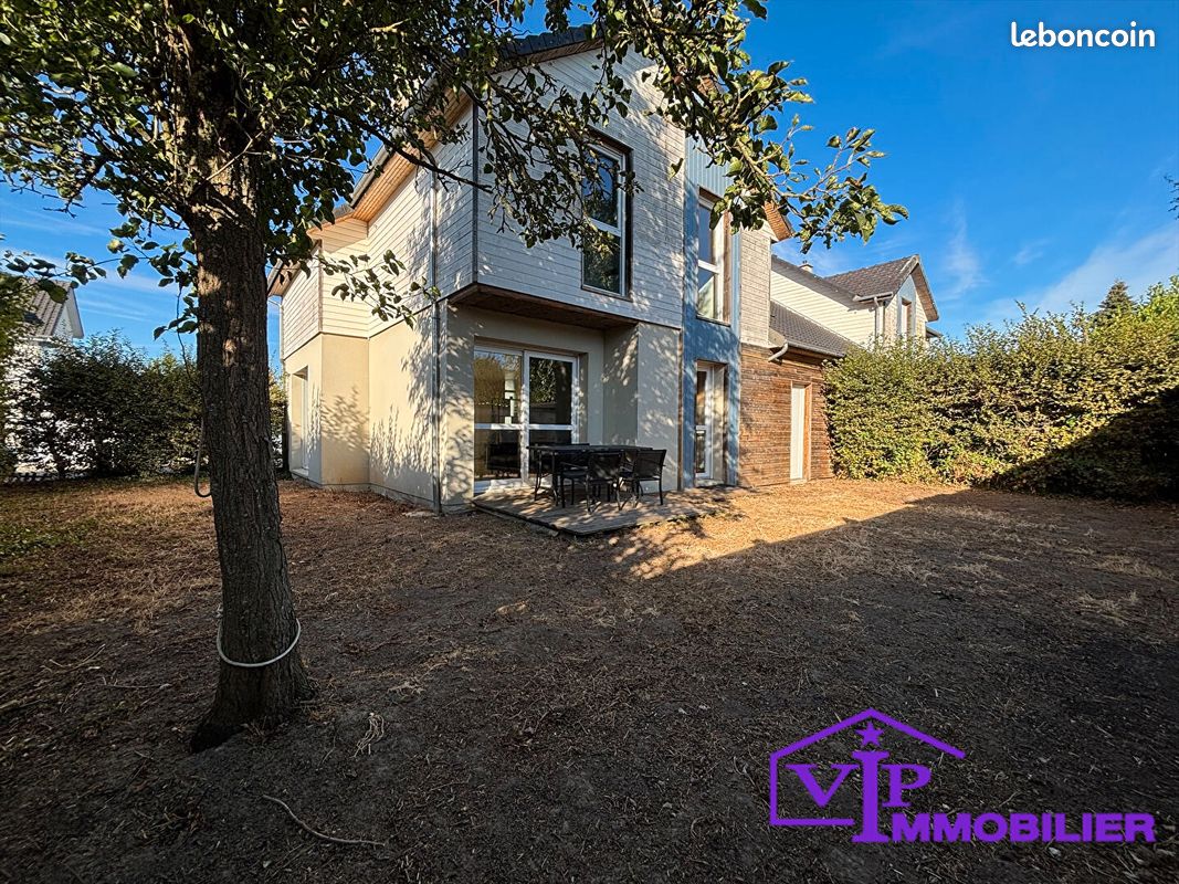 Maison 5 pièces 100 m² · à Franqueville-Saint-Pierre · 100 m² · 249 000 €