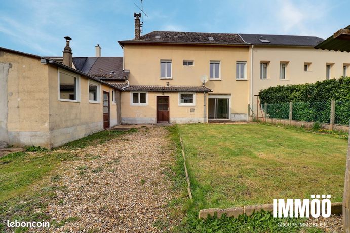 Propriété 4 pièces 105 m²