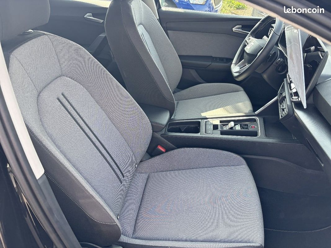 SEAT Leon 1.5 eTSI Hybrid 115 DSG7 Copa (image 18)