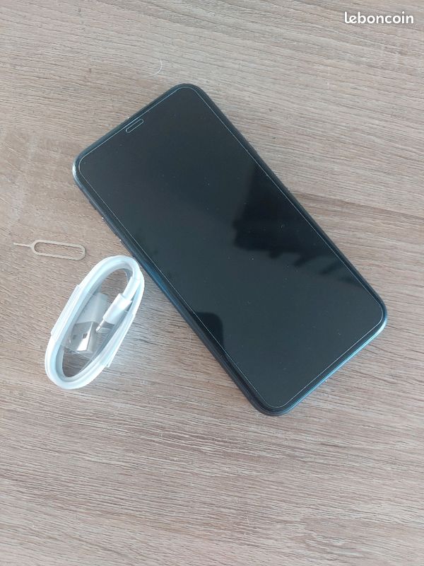 Iphone 11 - 128Go noir (image 4)