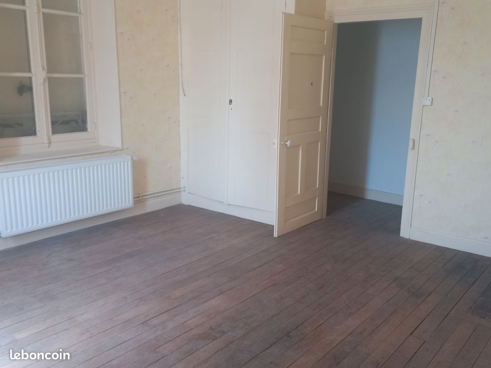 Maison 5 pièces 104 m² · à Montmirail · 104 m² · 83 000 €