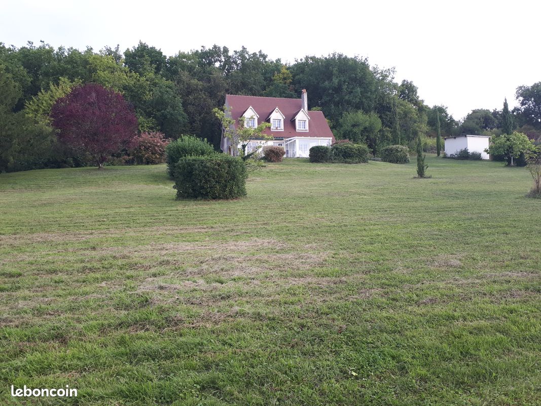 Maison 6 pièces 156 m² · à Courcelles-en-Bassée · 156 m² · 345 000 €