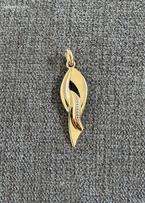 Pendentif Breloque Femme En Or 18 Carats Avec Apatite Naturelle Néon – Création Artisanale Sur Mesure – Neuf Sans Emballage