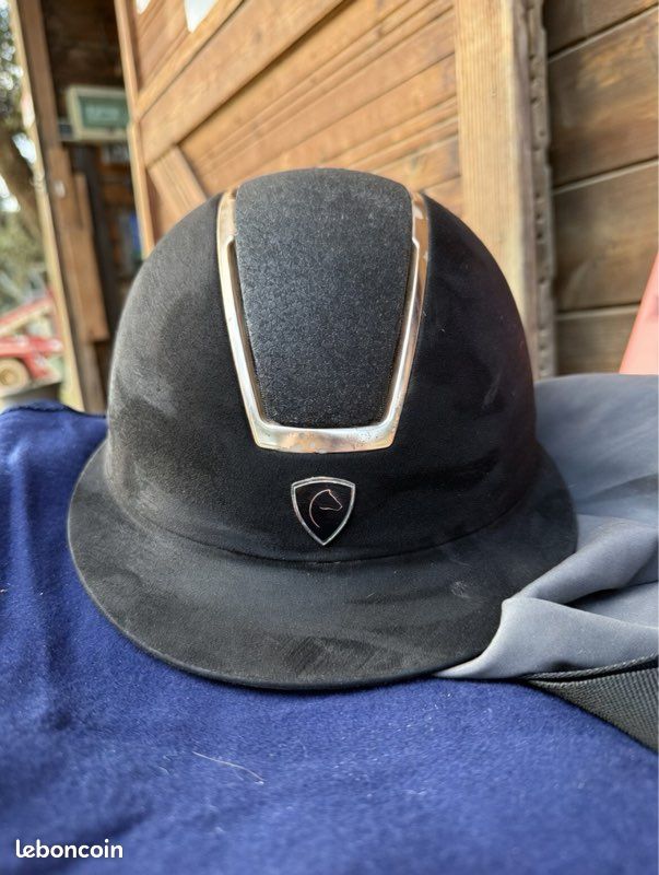 Sharplace Casque d'équitation pour Enfants Casque de Cyclisme Professionnel Tendance Équipement de Cheval Portable Chapeau de Chevalier Chapeau équestre, Fleur de Carbone Noir