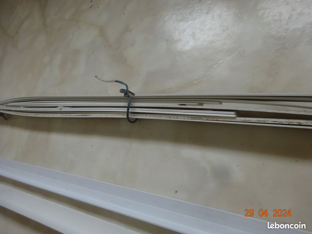 Cornière PVC NEUVE (image 9)