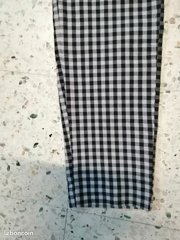 Pantalon Jennyfer taille 40 (image 4)