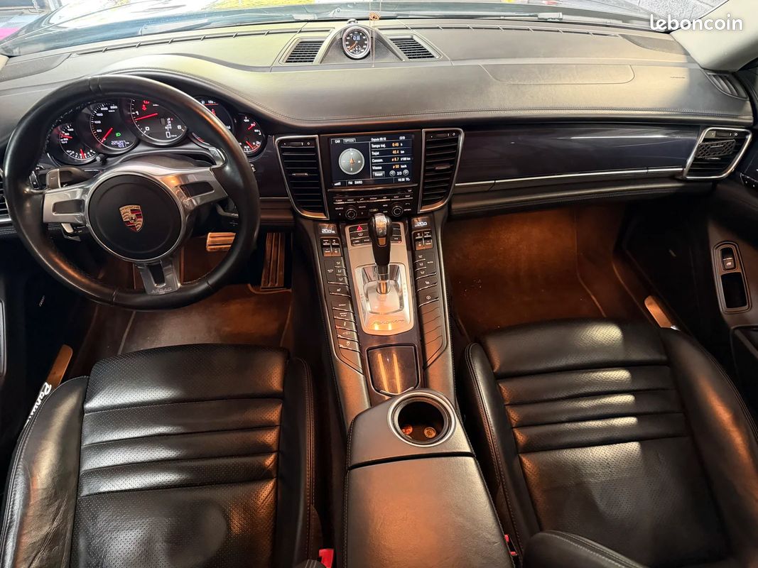 Porsche PANAMERA Diesel V6 - Caméra de recul / Sièges chauffants (image 24)