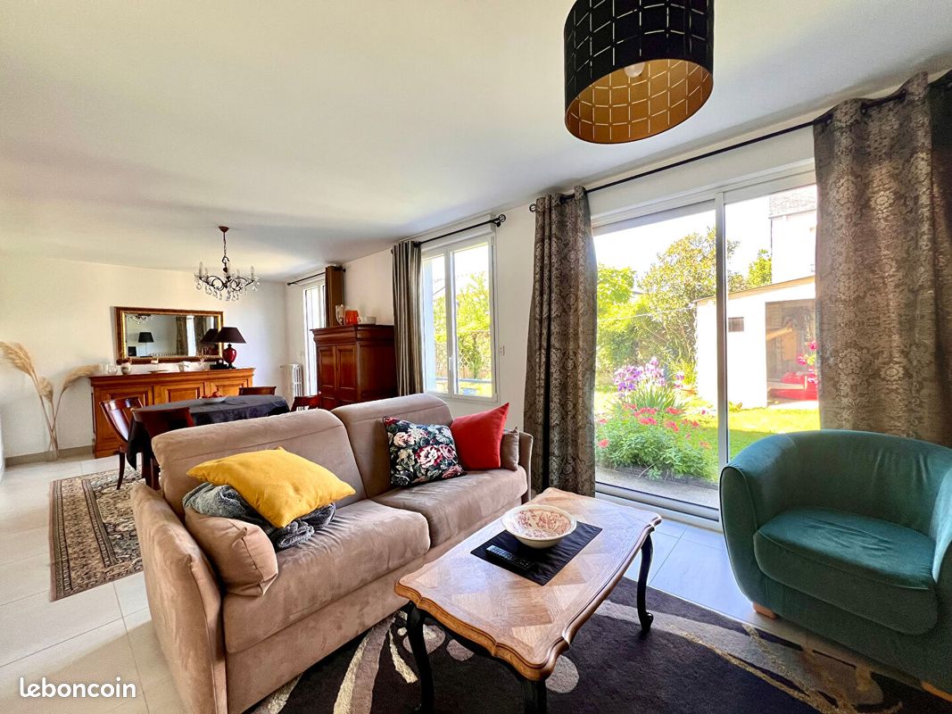 Maison 7 pièces 132 m² · à Saint-Jacques-de-la-Lande · 132 m² · 530 000 €