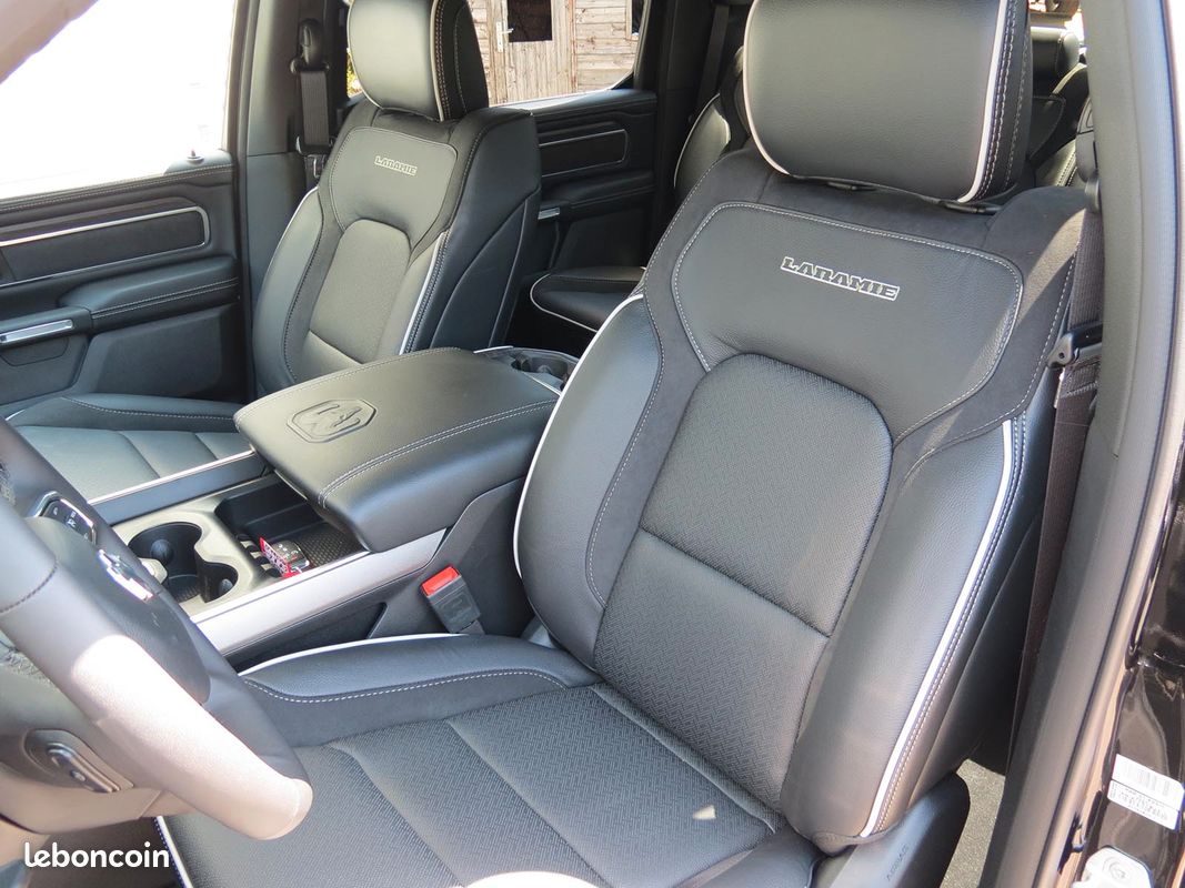 Dodge Ram 1500 Laramie Night Edition 2026 (image 4)