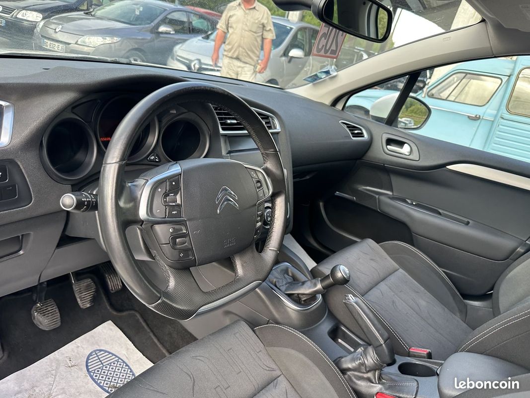 Citroen C4 1.6 VTI 120CH CONFORT (image 3)