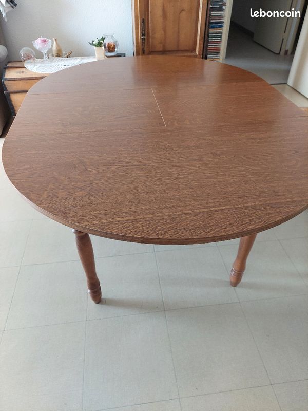 Vente table de salle à manger ,+ 4 chaises (image 1)