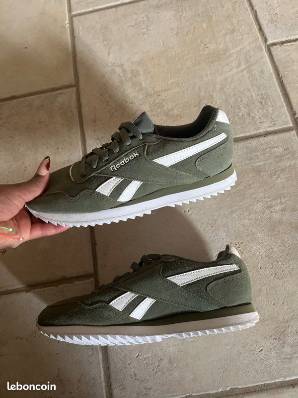 Otrain Reebok Classic Nylon Olive Chaussure Reebok Daim Gris