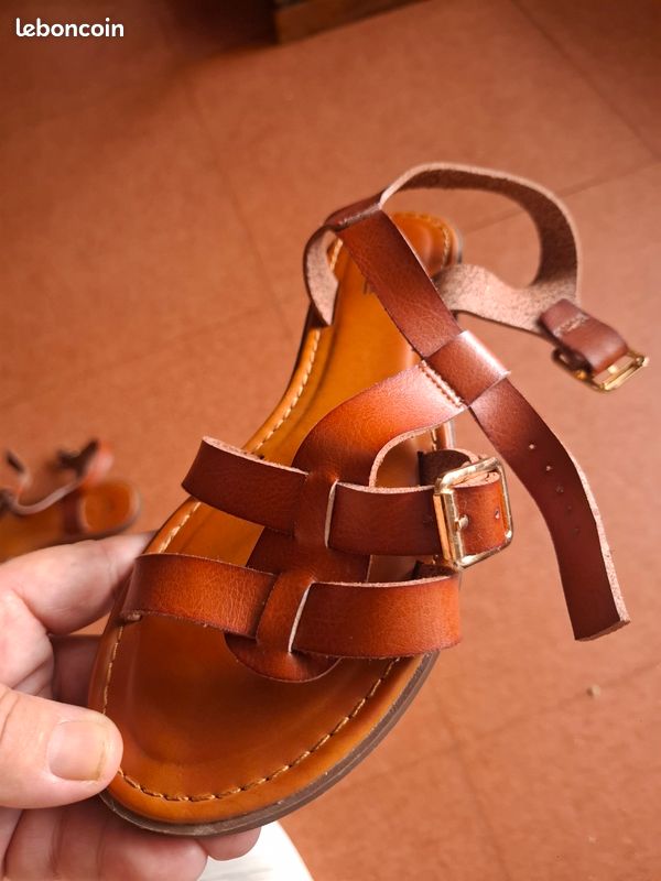 Sandales Cuir Marron Patrick Cox Avec Clous - Pointure 37 1/2, Talons Hauts, Neuf Presque Non Porté