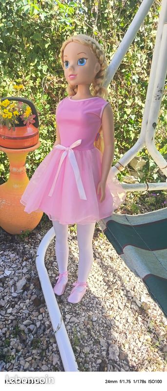 Poupée Shadeh 47cm - Fille Robe Rose - Cheveux Frisés - Figurine Jouet Neuve