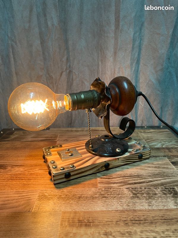 Petite Lampe Steampunk Fabriquée Main - Extincteur Métal Vert - Lampe De Table Industrielle