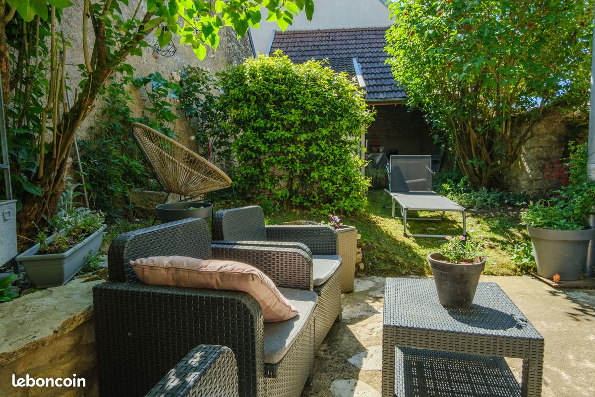Maison 6 pièces 161 m² · à Renève · 161 m² · 224 000 €