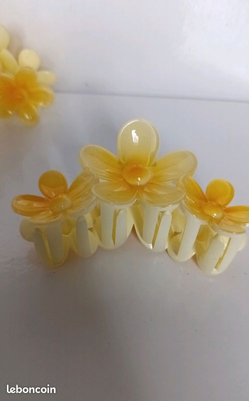 Grande pinces griffes fleurs jaunes (image 5)