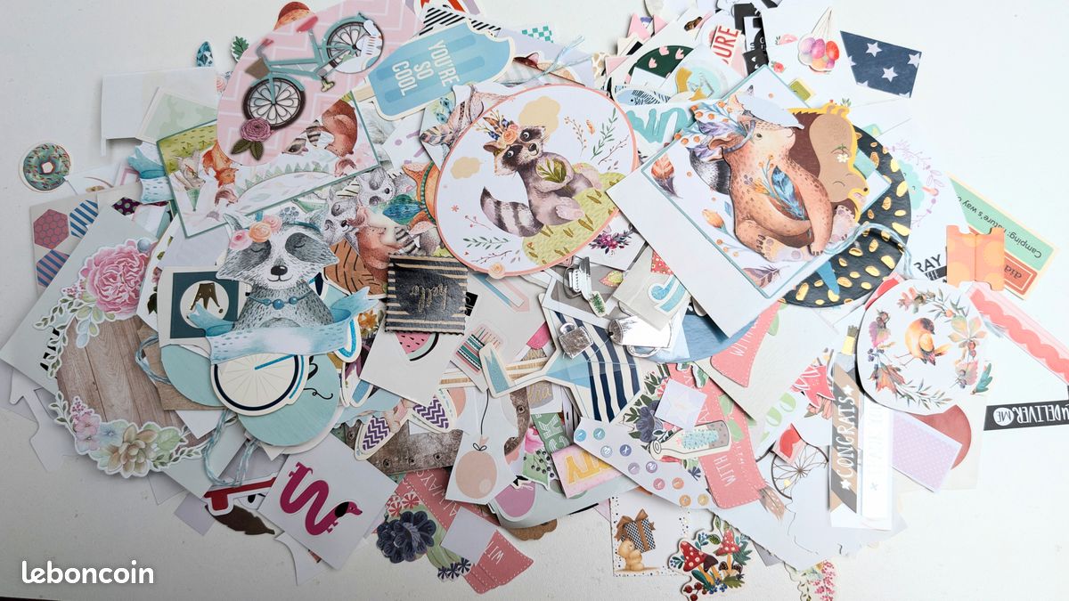 Gros lot d'autocollants et embellissements pour le scrapbooking (image 1)