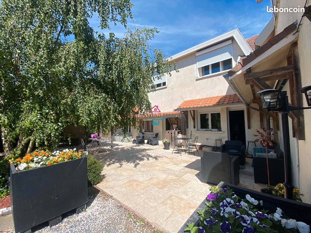 Maison 8 pièces 219 m² · à Arras · 219 m² · 322 000 €
