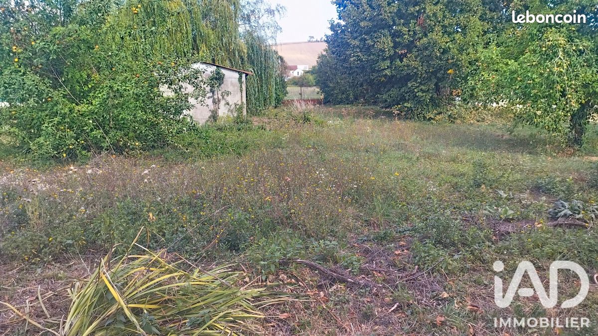 Terrain 834 m² · à Saint-Mards-en-Othe · 834 m² · 34 000 €