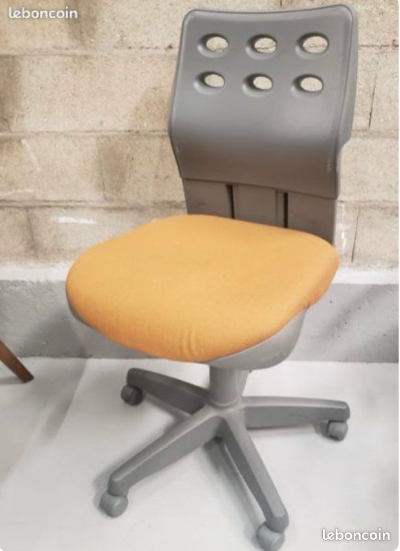 Chaise design (image 1)