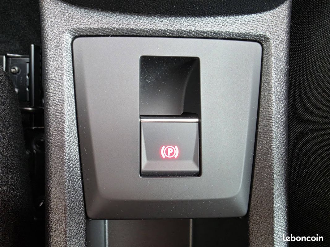 CITROEN C3 Hybride 110 ch Automatique Max (image 26)