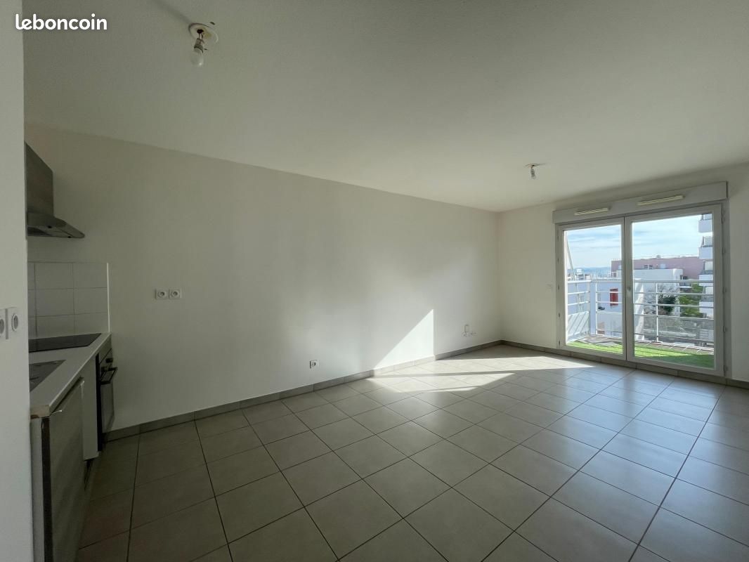 Appartement 3 pièces 56 m² · à Oullins-Pierre-Bénite · 56 m² · 835 €