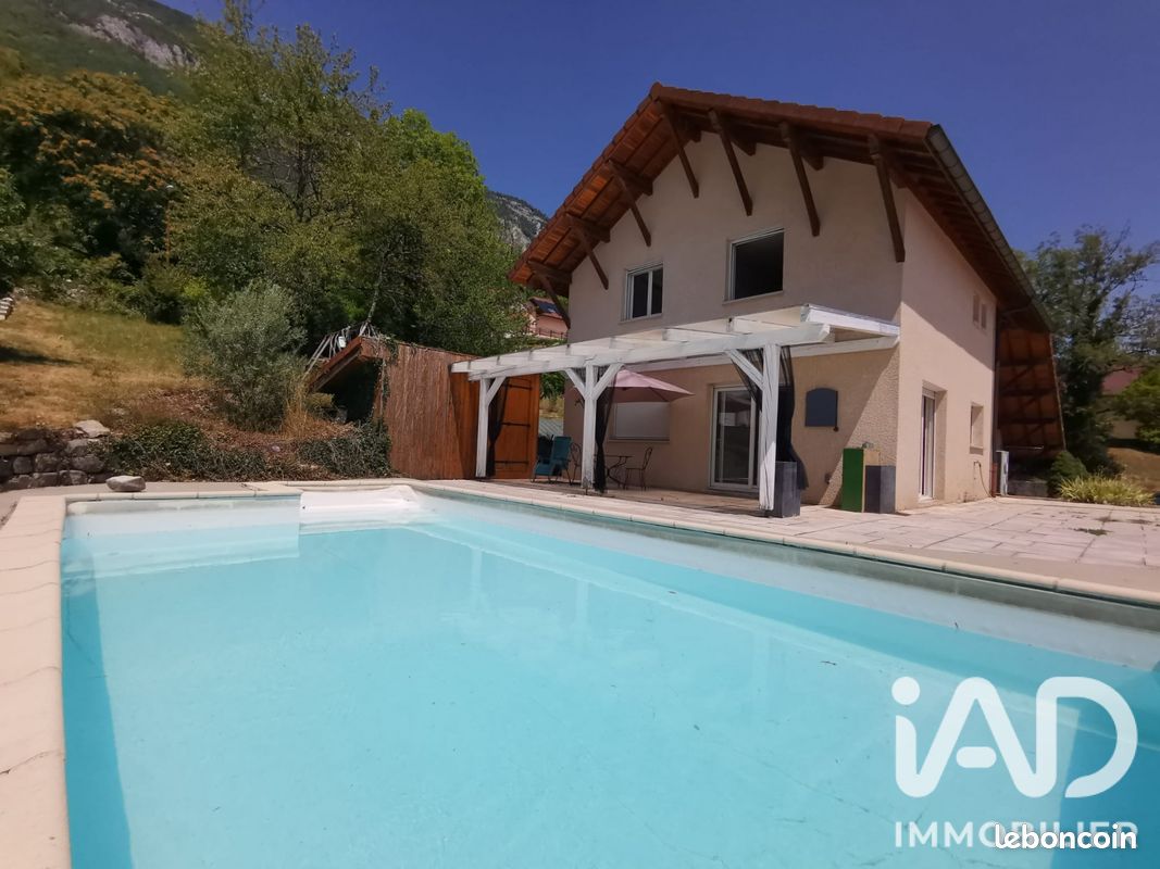Maison 6 pièces 161 m² · à Culoz-Béon · 161 m² · 330 000 €