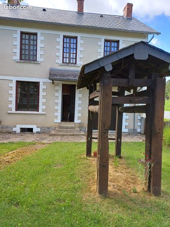 Vaste maison en bon état