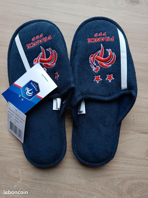 Chaussons France – Collection Officielle Équipe De France De Football – Polyester Et Gomme – Unisexe – Bleu Blanc Rouge