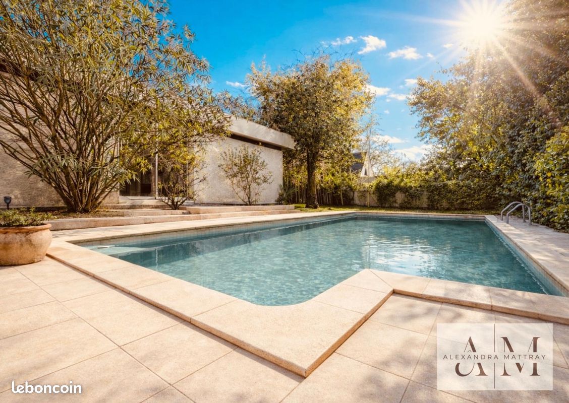 Maison 9 pièces 227 m² · à Bordeaux · 227 m² · 995 000 €