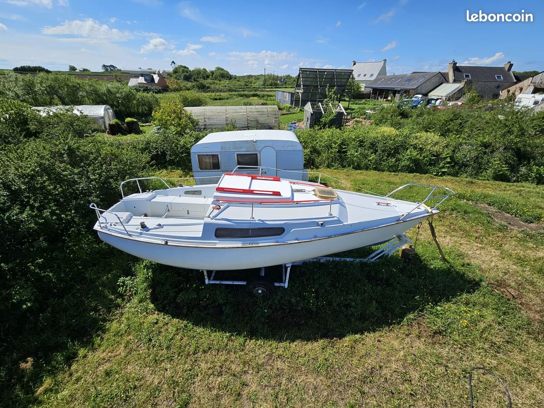 Voilier Edel 4 - dériveur lesté (image 1)