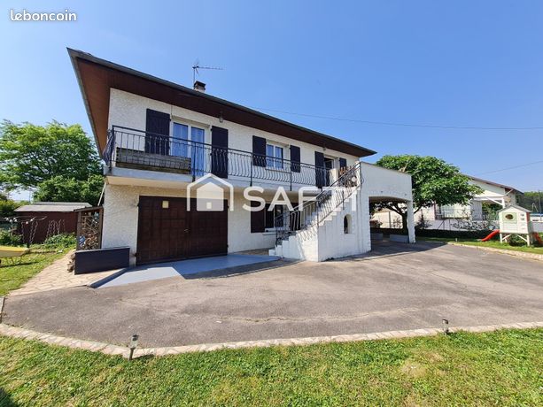 Propriété 10 pièces 239 m²