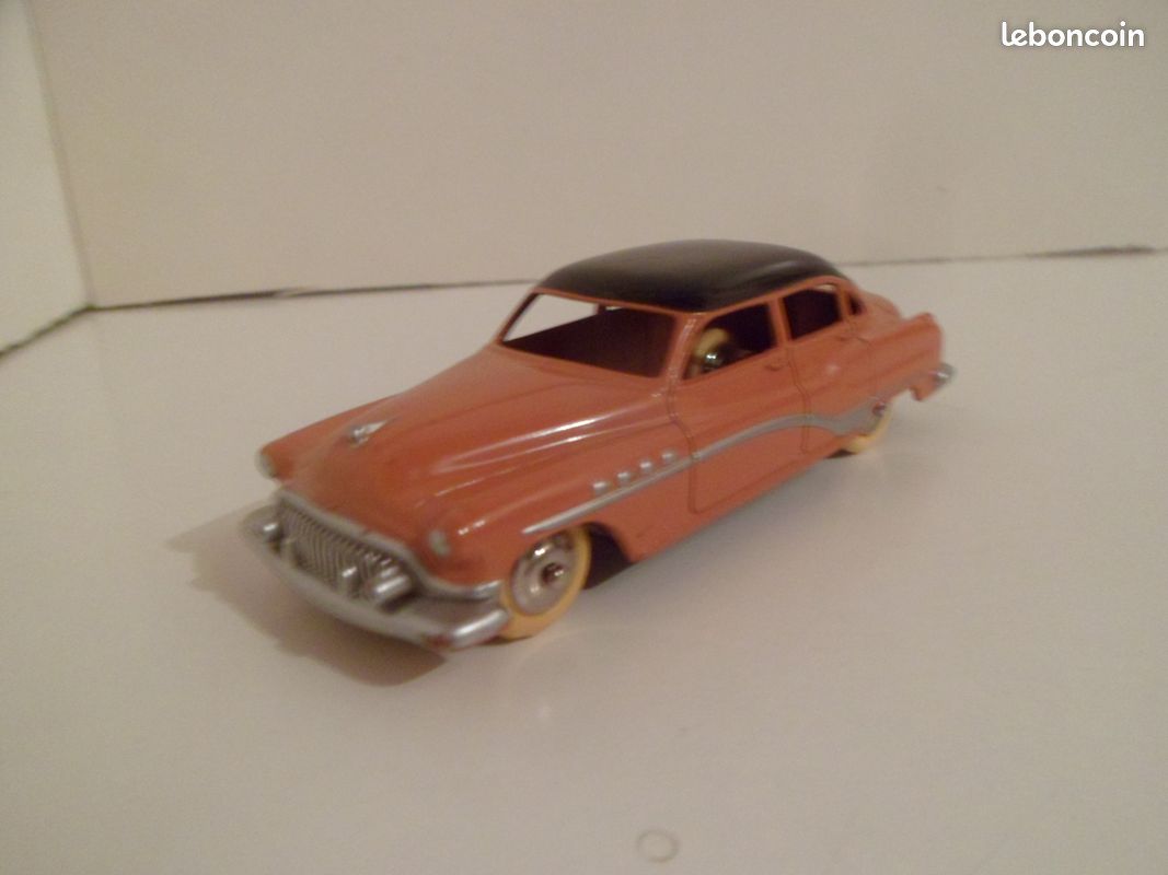 38719 ATLAS / VOITURE TINTIN / BUICK ROADMASTER TINTIN AU PAYS DE L OR