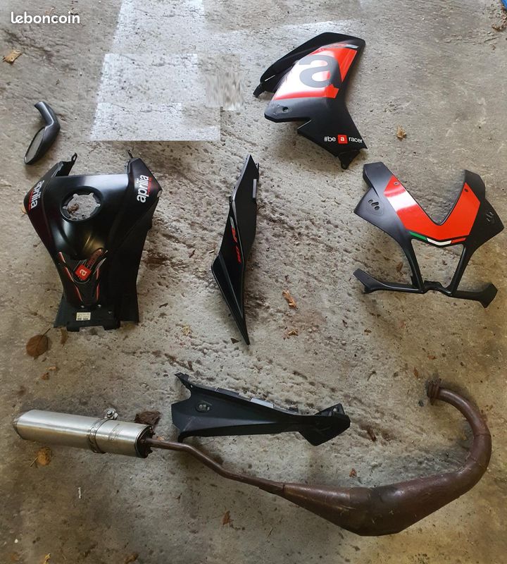 Carénage Pour Aprilia RS 50 D'occasion - Avec Marques D'usure Mais Fonctionnel